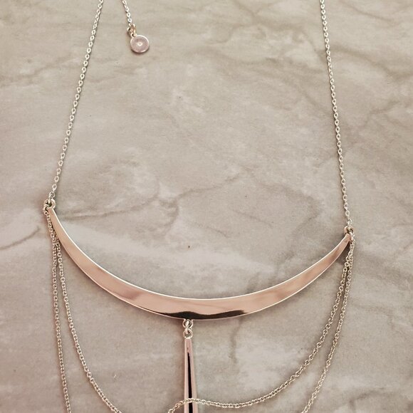 ✨ Stella and Dot Silver Marble Modern Minimalist Pendant Necklace ✨ - Picture 9 of 11